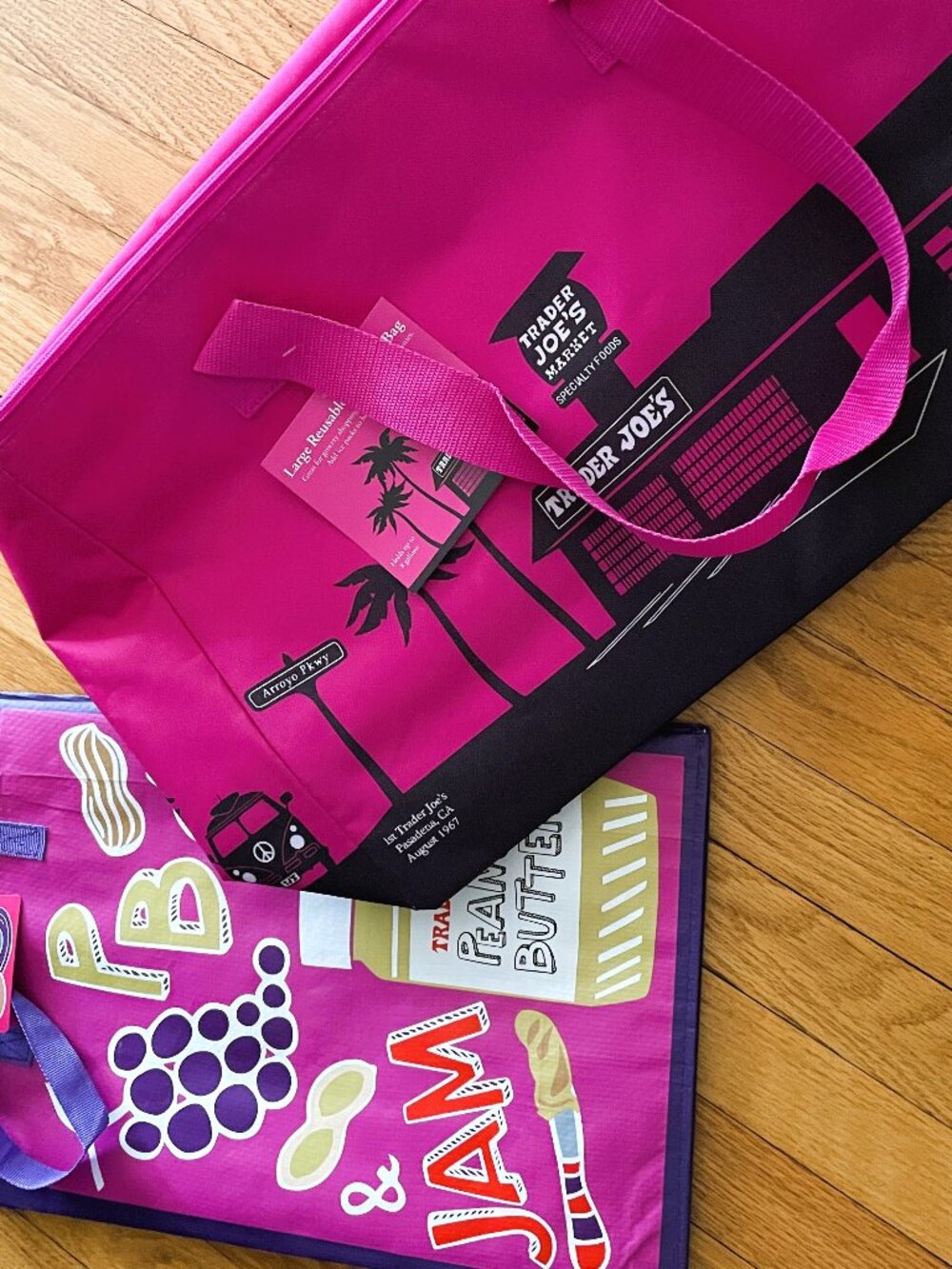 NWT Trader Joe's Magenta Pink Limited Edition LG Tote w/ PBJ & Mac Tote - Picture 3 of 16